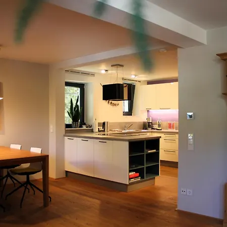 Apartment Pantone Ultra
